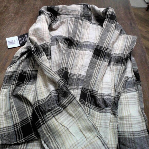 Boy's Medium 10/12 Architect flannel button down - Picture 2 of 3